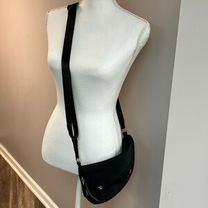 2 crossbody Lululemon bags. Cross body.